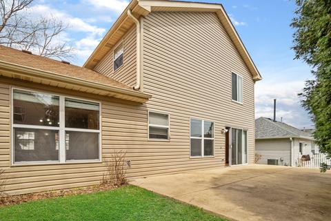 1249 Clover Ln, Hoffman Estates, IL 60192 photo 16