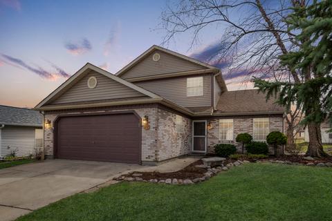 1249 Clover Ln, Hoffman Estates, IL 60192 photo 1