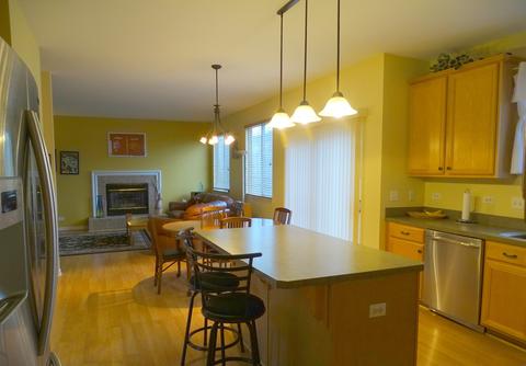 12829 Summerhouse Dr, Plainfield, IL 60585 photo 3