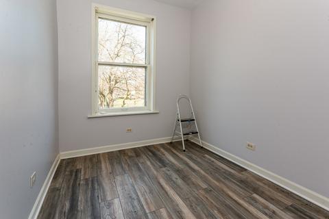 1427 E 69th Pl, Chicago, IL 60637 photo 3