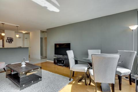 30 Elm St #19E, Chicago, IL 60611 photo 4