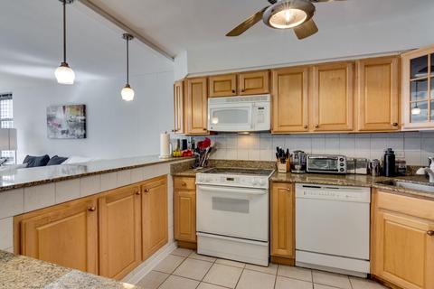 30 Elm St #19E, Chicago, IL 60611 photo 8