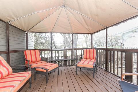 1140 Crestview Dr, Elgin, IL 60123 photo 9
