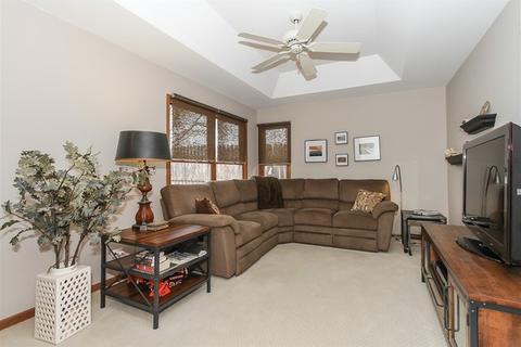 1140 Crestview Dr, Elgin, IL 60123 photo 8