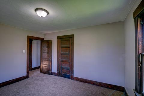 1020 E Main St, Clinton, IL 61727 photo 16