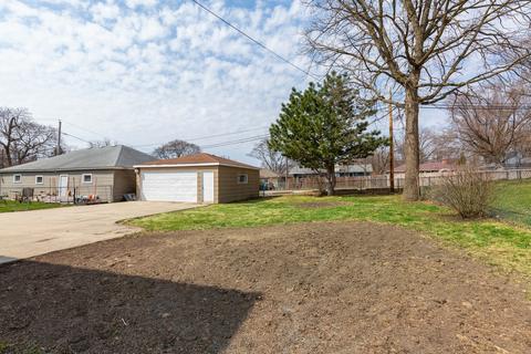 322 Standish St, Elgin, IL 60123 photo 9
