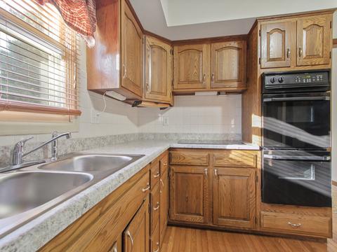 2923 Capen Dr, Bloomington, IL 61704 photo 3