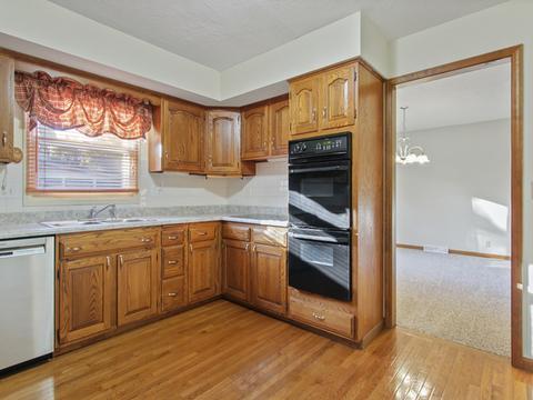 2923 Capen Dr, Bloomington, IL 61704 photo 4