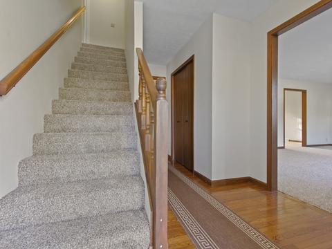 2923 Capen Dr, Bloomington, IL 61704 photo 9