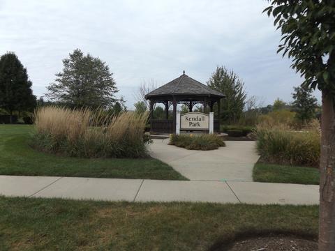 1006 Reserve Dr, Elgin, IL 60124 photo 12