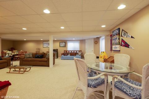 4135 Whitehall Ln, Algonquin, IL 60102 photo 14