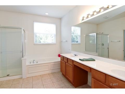 4135 Whitehall Ln, Algonquin, IL 60102 photo 12