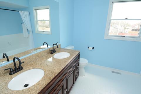 608 Stuart Dr, Carol Stream, IL 60188 photo 20