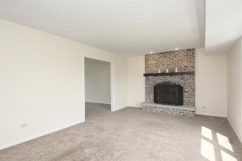 608 Stuart Dr, Carol Stream, IL 60188 photo 9