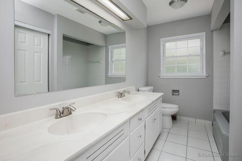 1210 Delles Rd, Wheaton, IL 60189 photo 25