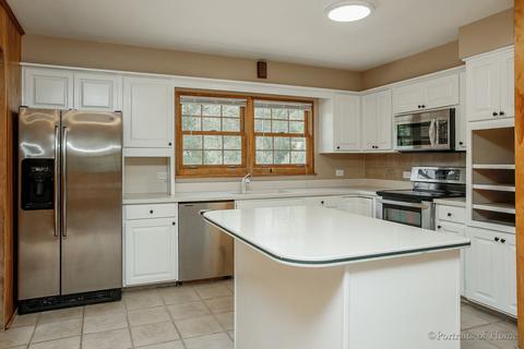 1210 Delles Rd, Wheaton, IL 60189 photo 12