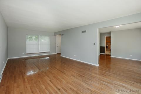 1210 Delles Rd, Wheaton, IL 60189 photo 6