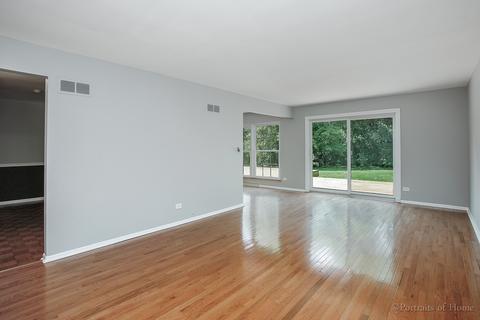 1210 Delles Rd, Wheaton, IL 60189 photo 4