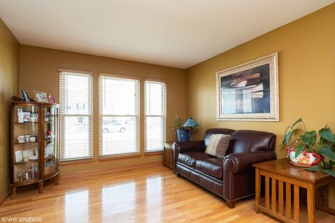 1702 Tall Oaks Dr, Plainfield, IL 60586 photo 2