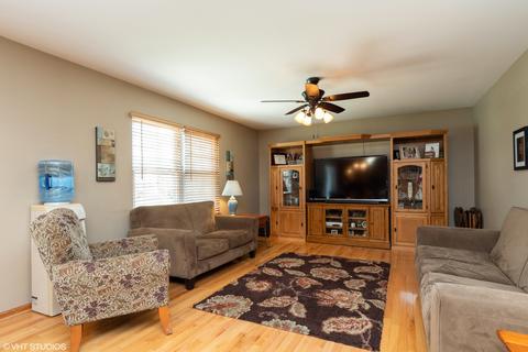 1702 Tall Oaks Dr, Plainfield, IL 60586 photo 5