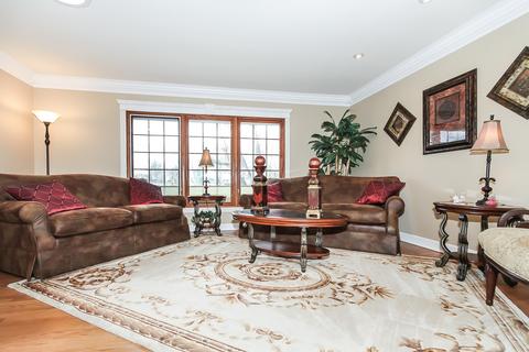 1005 Lancaster Ct, Hoffman Estates, IL 60169 photo 6