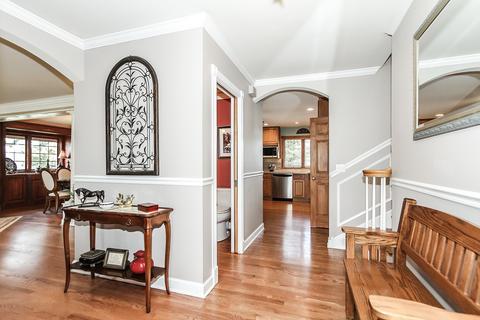 1005 Lancaster Ct, Hoffman Estates, IL 60169 photo 3