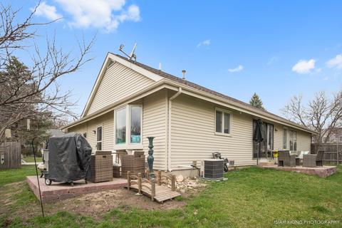2076 Monday Dr, Elgin, IL 60123 photo 15
