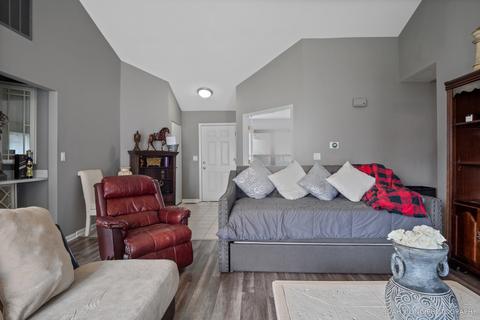 2076 Monday Dr, Elgin, IL 60123 photo 8