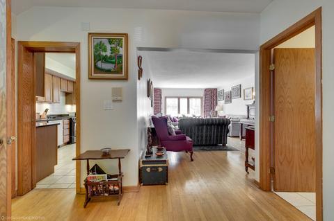 1021 E 54th St, Chicago, IL 60615 photo 5