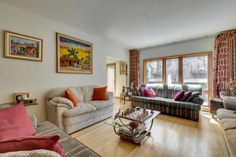 1021 E 54th St, Chicago, IL 60615 photo 9