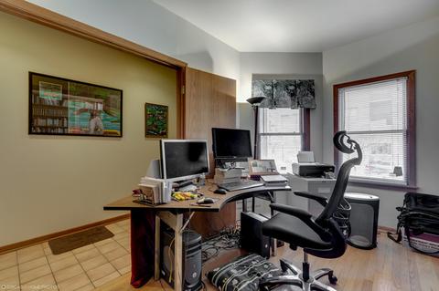1021 E 54th St, Chicago, IL 60615 photo 4