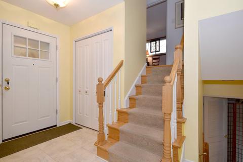 561 E Park Ave, Elmhurst, IL 60126 photo 4