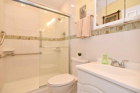 561 E Park Ave, Elmhurst, IL 60126 photo 32