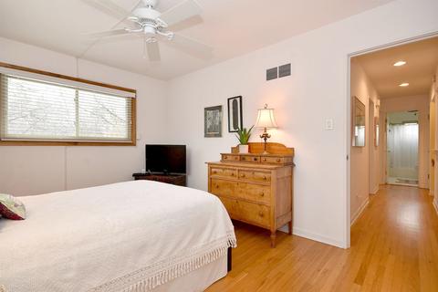 561 E Park Ave, Elmhurst, IL 60126 photo 21