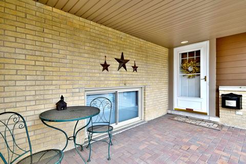 561 E Park Ave, Elmhurst, IL 60126 photo 3