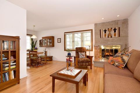 561 E Park Ave, Elmhurst, IL 60126 photo 7