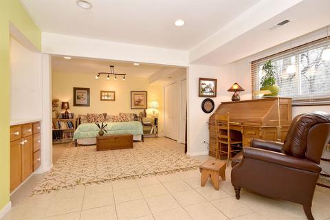 561 E Park Ave, Elmhurst, IL 60126 photo 30