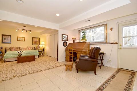 561 E Park Ave, Elmhurst, IL 60126 photo 29