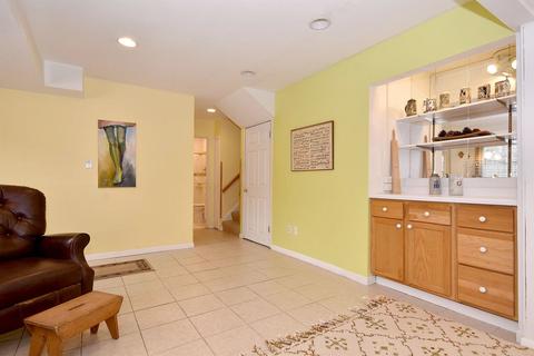 561 E Park Ave, Elmhurst, IL 60126 photo 28