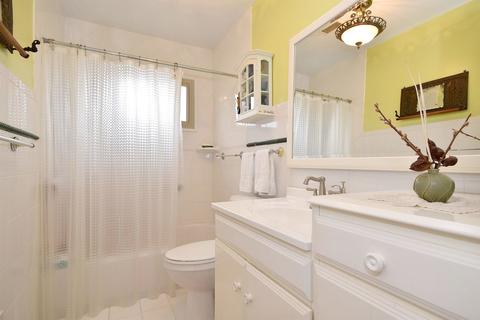 561 E Park Ave, Elmhurst, IL 60126 photo 25
