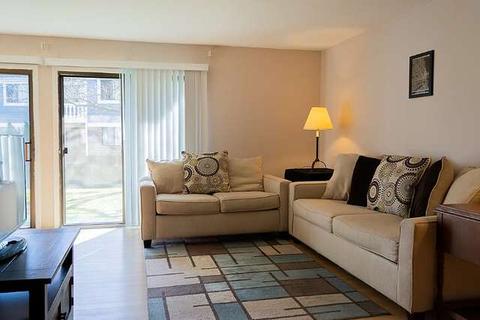 547 Williamsburg Ct #C1, Wheeling, IL 60090 photo 2