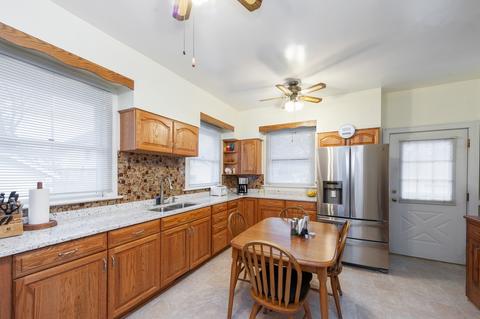 314 La Fox River Dr, Algonquin, IL 60102 photo 2