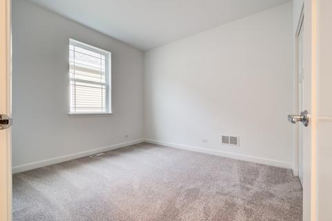 215 Sunset Ln, Addison, IL 60101 photo 21