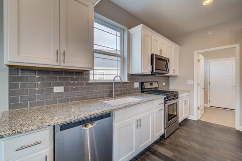 774 Creekside Dr, Addison, IL 60101 photo 2