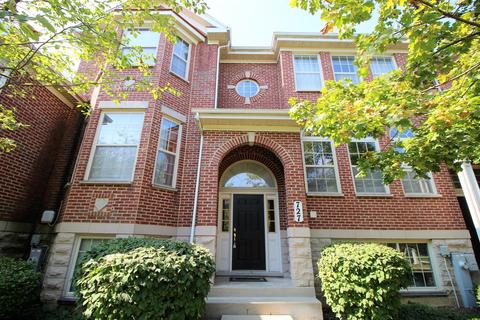 727 Prestwick Ln, Wheeling, IL 60090 photo 1