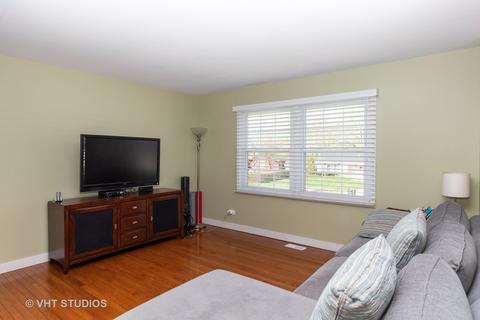 1315 Meyer Rd, Hoffman Estates, IL 60169 photo 3