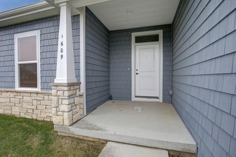 1609 Eagle Rd, Champaign, IL 61822 photo 4