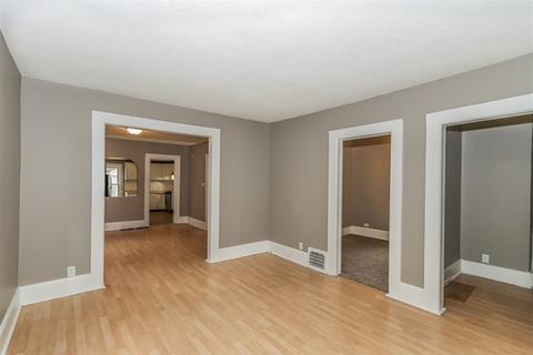 478 Jefferson Ave, Elgin, IL 60120 photo 5