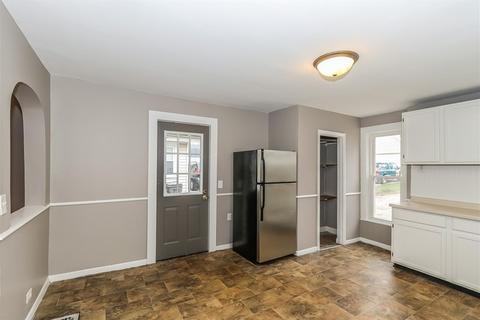 478 Jefferson Ave, Elgin, IL 60120 photo 10