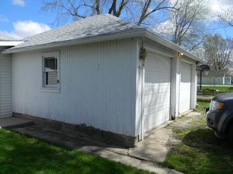 211 E Front St, Wyanet, IL 61379 photo 4